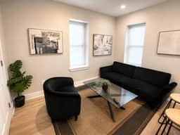 2 bedroom ,Steps to beach & boardwalk a4