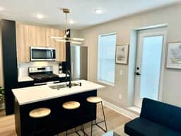 108-B1 Beachblock 2bedroom new. Free parking.