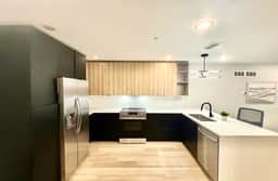 Rittenhouse 3 bedroom & backyard