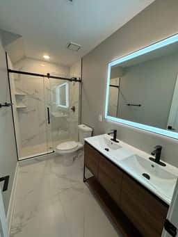 Rittenhouse 3 bedroom & backyard