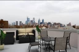 Rittenhouse, 4 level, 2 bedroom,& rooftop.
