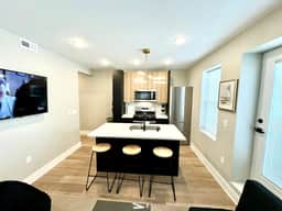 Beachblock new 2bedroom/balcony 108 b2