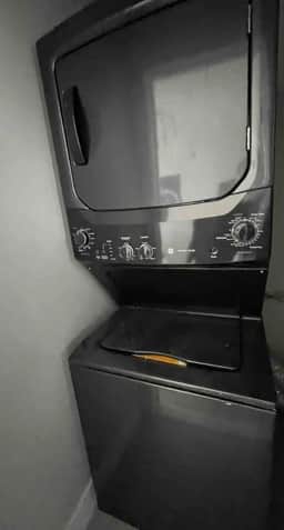 2 bedroom on Broad st close to Wells fargo unit4