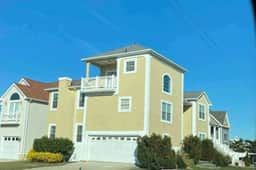 Big, newly renovated 6BR Bayview Home.