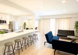 8 bedroom fit 16 close to Cesar Casino, beach.