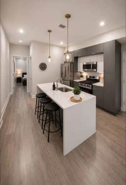 3 bedroom, backyard close to convention center 1