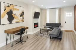 Point breeze, full house, 4 bedroom, backyard.