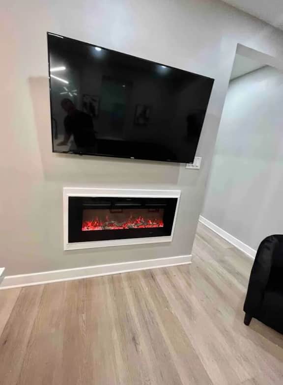 3 bedrm kitchen, living room, 108-A1
