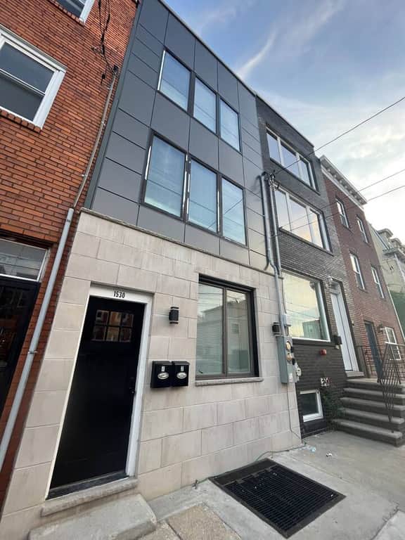 2 bedroom with back yard walk to city.