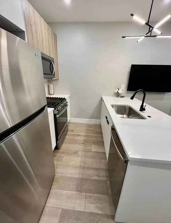 2 bedroom on Broad st close to Wells fargo unit4