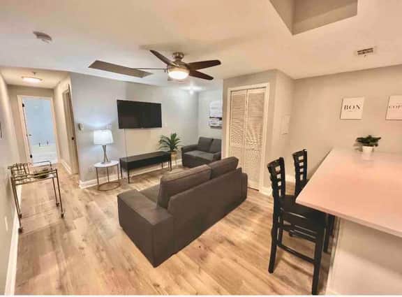 7 blocks to convention close to center city unit 2