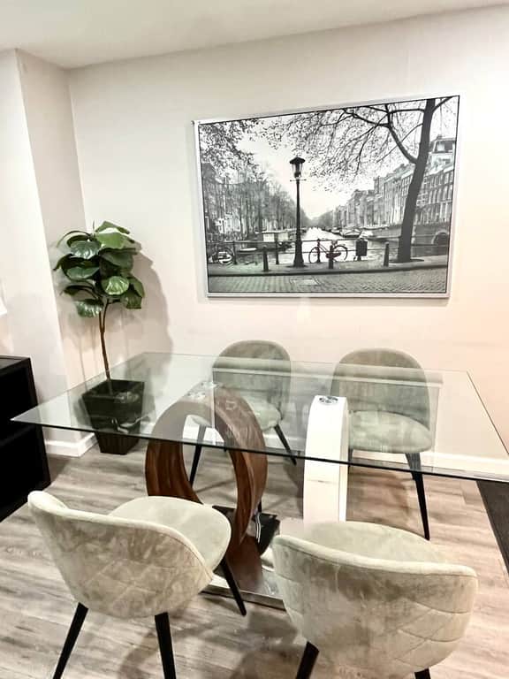 5 bedroom:  1 block beach , boardwalk ,Tropicana.