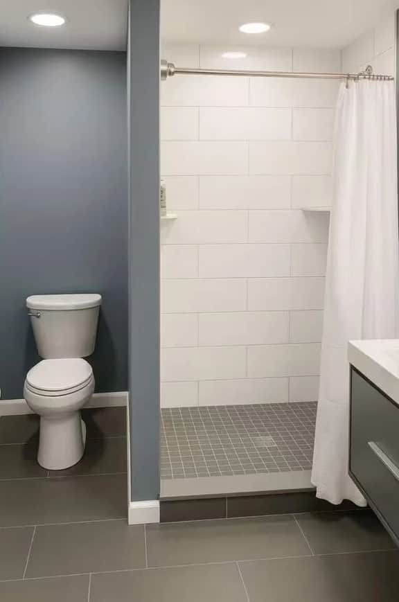 small 1bedroom, living room across from Tropicana