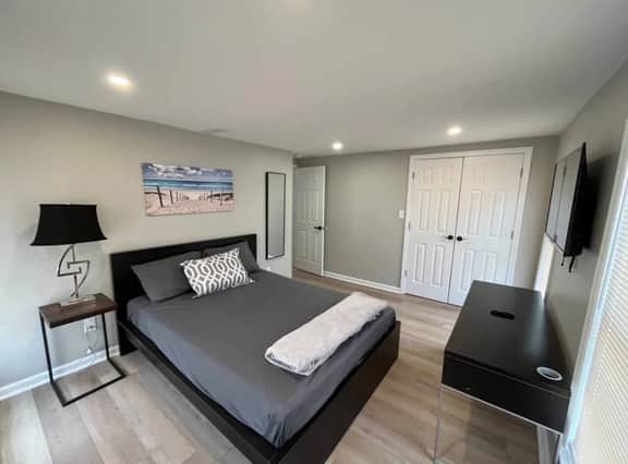 3 bedroom with deck across from tropicana casino#3