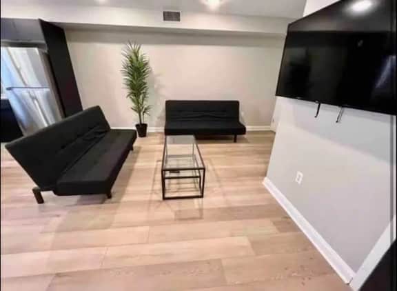 2 bedroom close to convention & city bi-level #1