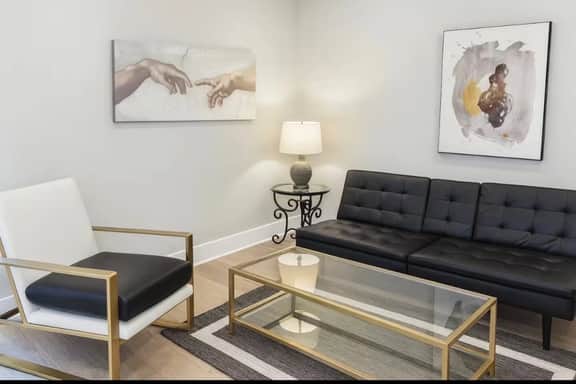 2 bedroom with deck close to hard rock and beach.
