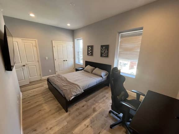 Big 4 bedroom university house 3432
