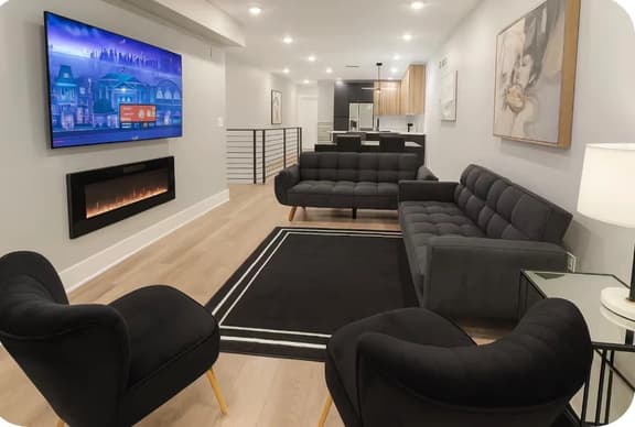 Rittenhouse 3 bedroom & backyard