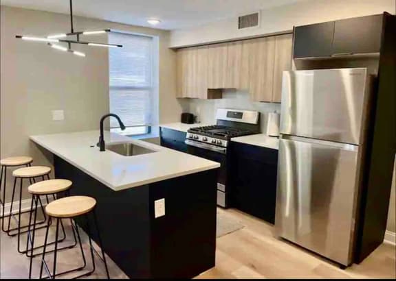 close to convention & centercity unit 4