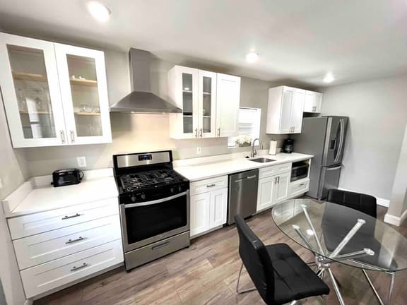 3BR Huge Deck, Steps to Tropicana & Beach, Parking