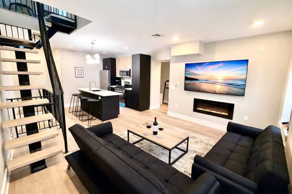 2bedroom w/rooftop all brand new university city