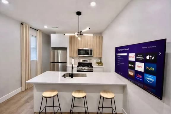 One bedroom close to Xfinity Arena Unit 2