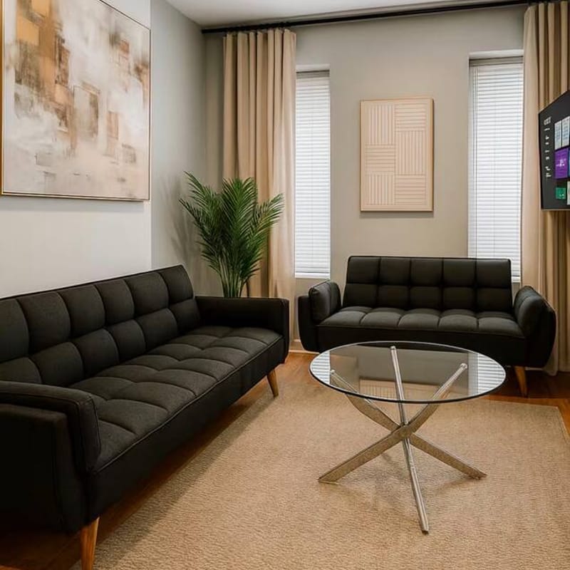 Stylish 5-Bedroom home w/Yard – university city